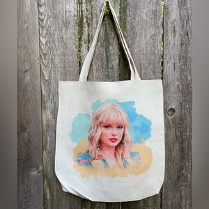 Taylor Swift Cream Tote Bag with Water Color Look Graphic Print Of Taylor NWOT